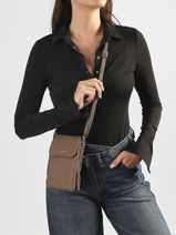 Sac Bandouli�re Grained Flora & co Beige grained F3609-vue-porte