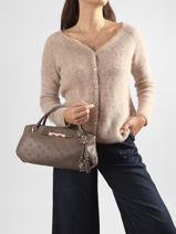 Satchel Carmella Guess Beige carmella PD222505-vue-porte