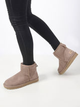 Classic Mini Ii Boots In Leather Ugg Brown women 1016222-vue-porte