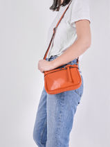 Sac Bandouli�re Caviar Cuir Milano Jaune caviar G1421N-vue-porte