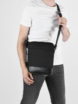 Sac Bandouli�re M Gaspard Cuir Et Nylon Le tanneur Noir gaspard TGAS2210-vue-porte