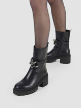 Boots in leather-TAMARIS-vue-porte