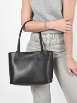 Emilie large handbag with flap closure in pebbled leather – Le Tanneur