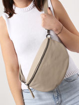 Leather Caviar Belt Bag Milano Beige caviar CA21123-vue-porte