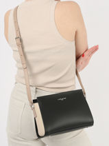 Sac Bandouli�re Smooth Cuir Lancaster Noir smooth 437-02-vue-porte