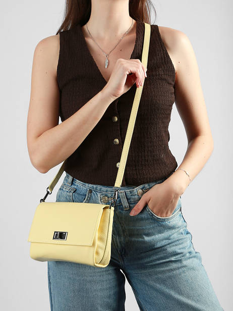 Shoulder Bag Caviar Leather Milano Yellow caviar CA24061 other view 1